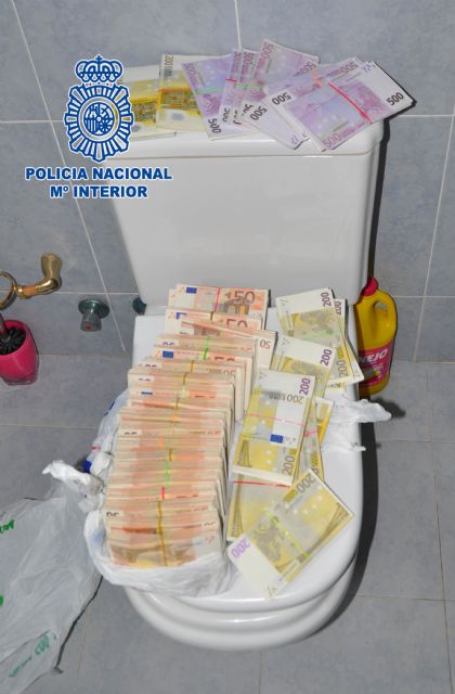 Desmantelada banda criminal especializada en el tráfico de drogas y en posesión de  armas de fuego y guerra - 3, Foto 3