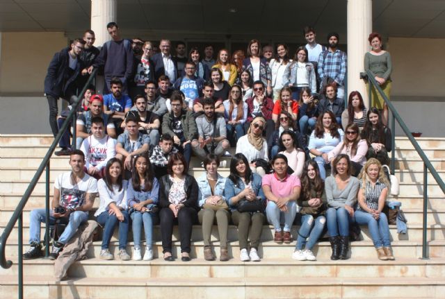 Estudiantes de FP conocen las instalaciones del Instituto de Seguridad y Salud Laboral - 1, Foto 1
