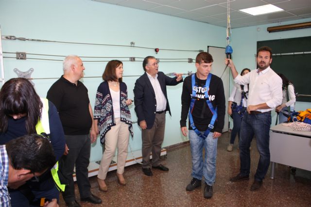 Estudiantes de FP conocen las instalaciones del Instituto de Seguridad y Salud Laboral - 2, Foto 2