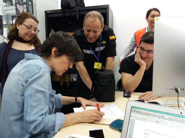Alumnos de Comunicación de la Universidad de Murcia colaboran en el gran simulacro de emergencias de la Región - 1, Foto 1