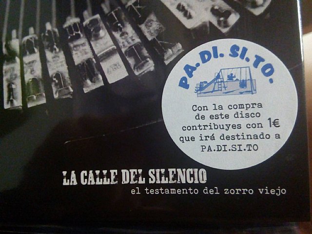 PADISITO agradece al grupo musical La Calle del Silencio que destine una parte de la venta de su último disco a esta asociación, Foto 3