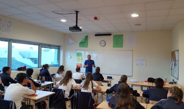 Paco Rabadán, escritor murciano, ofrece un taller literario de humor a alumnos de Secundaria - 1, Foto 1