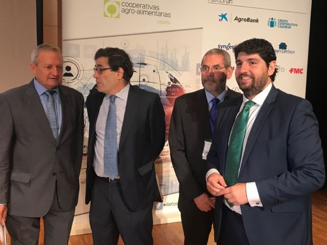 López Miras: Hemos conseguido que en toda España se hable del problema del agua y de la necesidad de alcanzar un pacto nacional - 1, Foto 1
