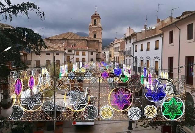 La Concejalía de Festejos enciende la iluminación especial de fiestas en el pregón de este domingo - 1, Foto 1