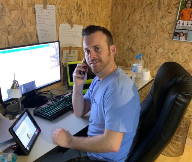 Un equipo de Servicios Sociales del Ayuntamiento llama a todos los mayores de 65 años de Alcantarilla que viven solos para comprobar que están bien - 1, Foto 1