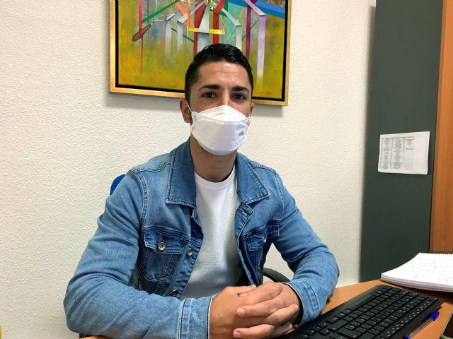 El edil de Limpieza pide a los ciudadanos y comercios que colaboren para tener un pueblo cuidado y limpio - 1, Foto 1