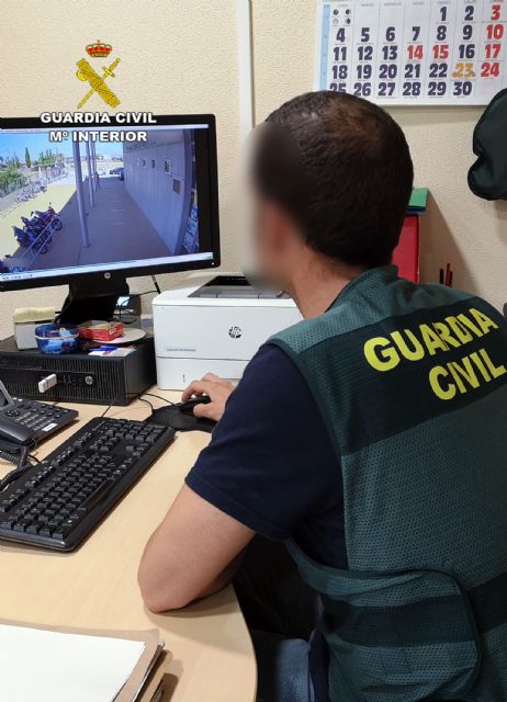 La Guardia Civil detiene a un joven dedicado a atracar a menores en Murcia y Santomera - 2, Foto 2