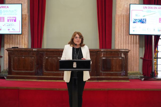 La consejera de Educación preside la VII edición de las jornadas solidarias Un día en África - 1, Foto 1