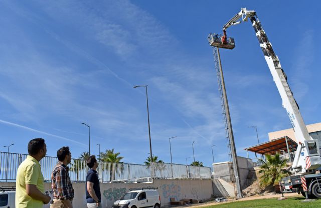 Comienza la instalación del nuevo sistema de iluminación del campo municipal de rugby, que ahorrará unos 22.000 kg anuales de CO2 - 3, Foto 3