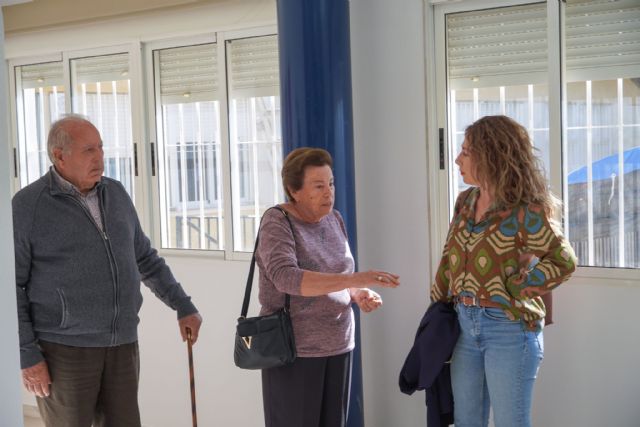 El Ayuntamiento rehabilita las instalaciones del local social de mayores de Marchena - 1, Foto 1