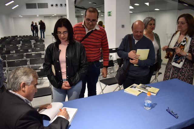 El cronista Ricardo Montes presenta la reedición de su Diccionario biográfico e histórico de Las Torres de Cotillas - 2, Foto 2