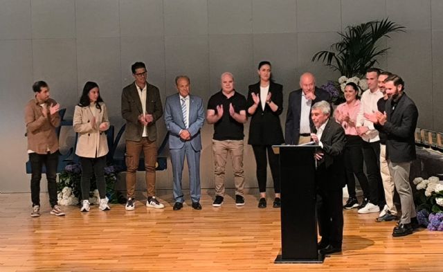 Diego Calvo se despide tras cuatro décadas al frente del triatlón murciano - 3, Foto 3