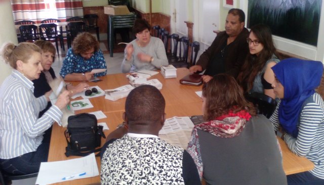 Alumnos del IES Mediterráneo se acercan a las labores de intervención social que se desarrollan en San Antón - 1, Foto 1