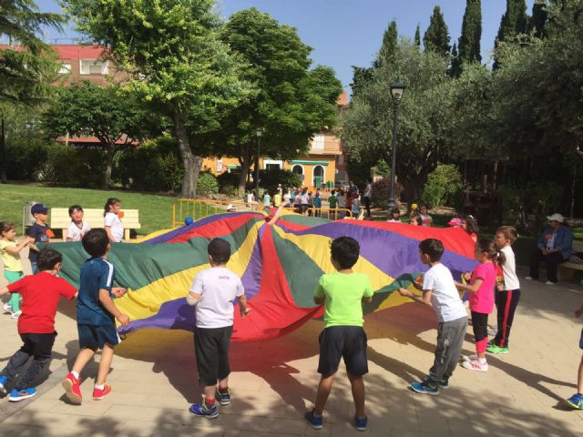 Unos 300 escolares de Primaria de Cehegín participan en una jornada de juegos lúdicos - 5, Foto 5