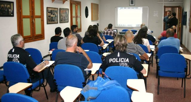 La Concejalía de Servicios organiza un curso de formación para el manejo de sonómetros - 1, Foto 1