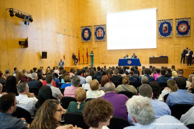 El alcalde apadrino a la promocion de 2 de bachillerato del IES Mediterraneo - 1, Foto 1