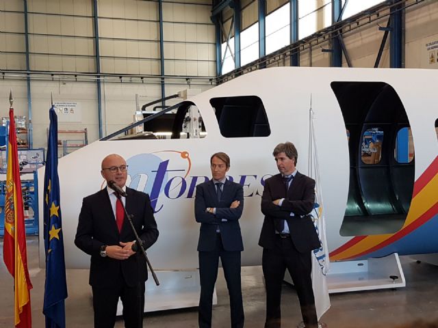 El consejero de Empleo, Universidades y Empresa asiste a la presentación del nuevo desarrollo tecnológico de la empresa MTorres - 1, Foto 1