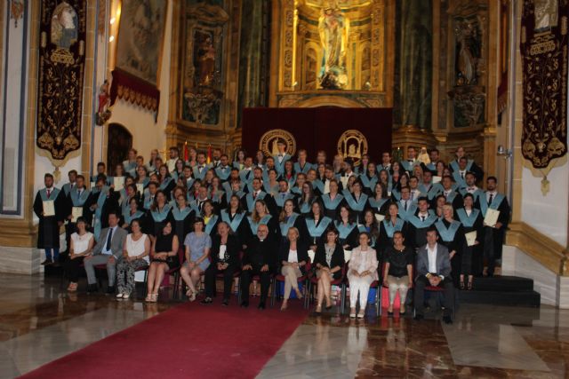 Se gradúa la V Promoción del Grado en Educación Primaria de la UCAM - 1, Foto 1
