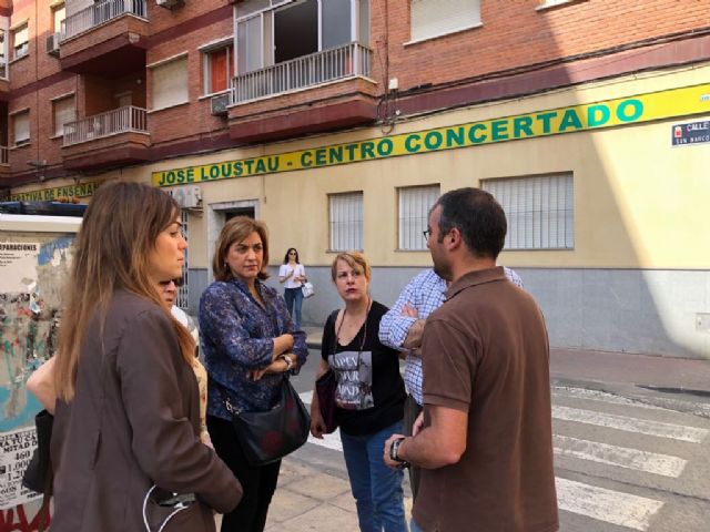 El Ayuntamiento moviliza todos los servicios necesarios para devolver la normalidad a las calles del Barrio del Carmen inundadas por el desbordamiento de una acequia - 2, Foto 2