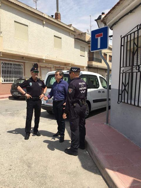 El Ayuntamiento refuerza la seguridad vial en la Avenida Salvador Allende con señales luminosas y “ojos de gato” en pasos de peatones - 2, Foto 2