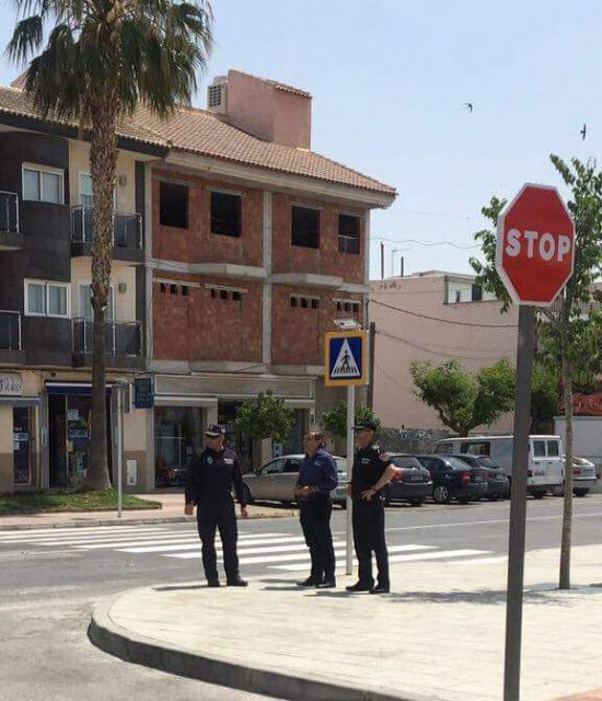 El Ayuntamiento refuerza la seguridad vial en la Avenida Salvador Allende con señales luminosas y “ojos de gato” en pasos de peatones - 4, Foto 4