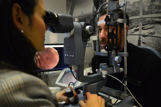 Fotografiar la retina de los pacientes, la solución de ópticos y oftalmólogos para descongestionar los centros sanitarios - 2, Foto 2