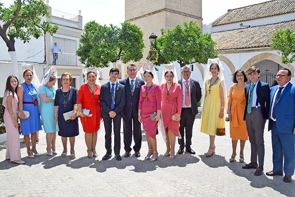 Solemne Función Principal de Instituto, y paseo de mantillas de la Hermandad de la Vera-cruz de Alcalá del Río - 3, Foto 3