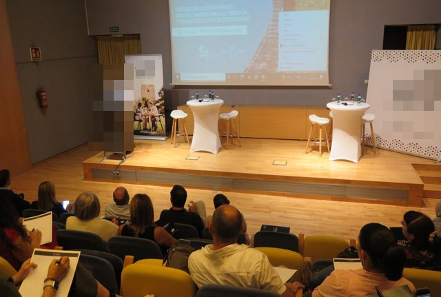 Expertos realzan el enorme potencial del enoturismo y la gastronomía de la Región como atractivos turísticos durante una jornada profesional en el CCT - 1, Foto 1