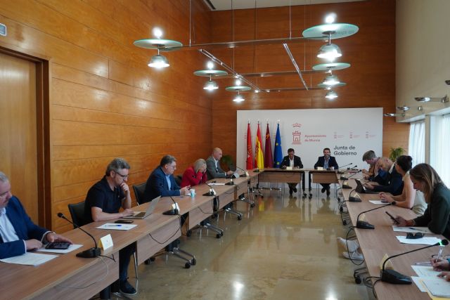 El Ayuntamiento suscribe el préstamo participativo para las obras del soterramiento - 1, Foto 1