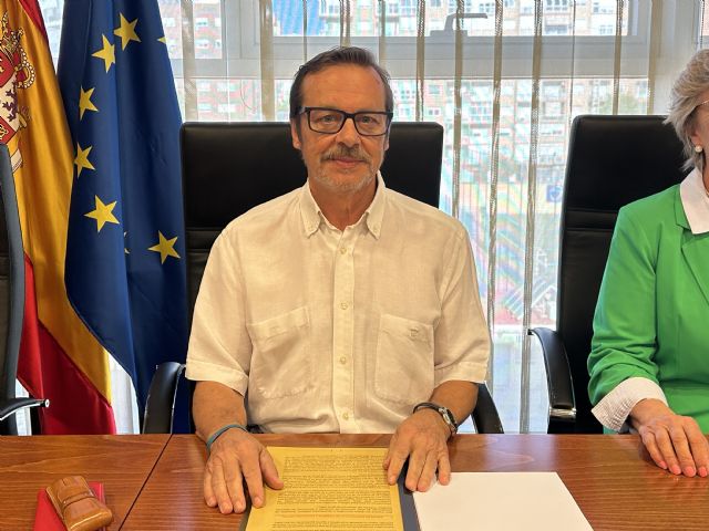 El ex director de la Fundación Secretariado Gitano en la Asamblea Regional: “La pobreza se basa en la solidaridad y la justicia social” - 1, Foto 1