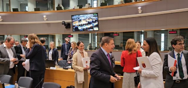 El Gobierno regional traslada en Bruselas la necesidad de que la futura PAC cuente con un presupuesto específico e independiente - 1, Foto 1