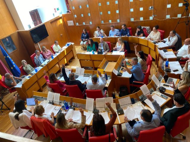 El PP confirma que vive arrodillado a VOX negando el apoyo a las personas LGBTIQ+ en Lorca - 1, Foto 1