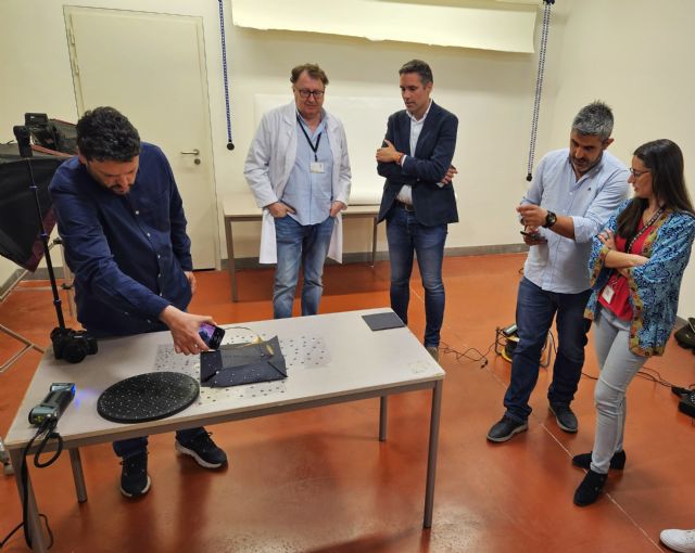 El Ayuntamiento de Caravaca digitaliza en el Museo Arqueológico Nacional el Centauro de Los Royos y la Diadema de La Encarnación para crear clones de las piezas - 1, Foto 1