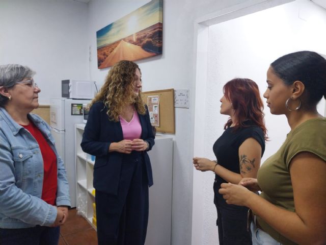 El Ayuntamiento de Murcia impulsa junto a La Huertecica un proyecto de prevención de la violencia de género para mujeres en situación de gran vulnerabilidad - 2, Foto 2