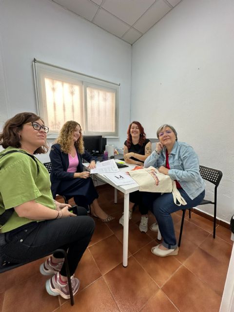 El Ayuntamiento de Murcia impulsa junto a La Huertecica un proyecto de prevención de la violencia de género para mujeres en situación de gran vulnerabilidad - 4, Foto 4