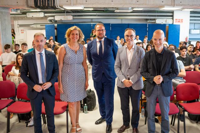 El Tour del Talento ense&ntilde;a a cien jóvenes a transformar sus ideas en UCAM HiTech - 2, Foto 2