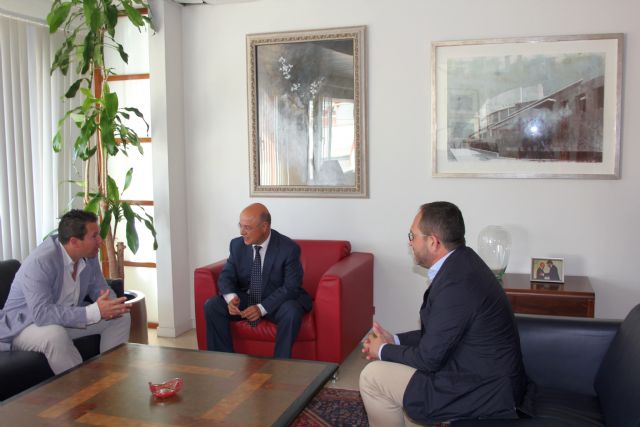 El Gobierno regional invierte 176.650 euros en renovar pavimento e infraestructuras de tres calles de Mula - 1, Foto 1