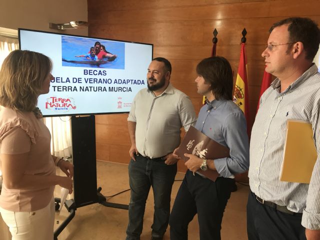 El Ayuntamiento y Terra Natura Murcia lanzan la segunda edición de la Escuela de Verano Adaptada con becas para niños y jóvenes con pocos recursos - 2, Foto 2