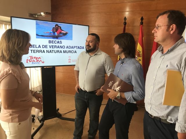 El Ayuntamiento y Terra Natura Murcia lanzan la segunda edición de la Escuela de Verano Adaptada con becas para niños y jóvenes con pocos recursos - 2, Foto 2