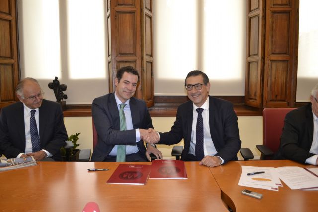 La UMU y el colegio de Registradores de la Propiedad firman un convenio para crear la cátedra de Derecho Registral - 2, Foto 2