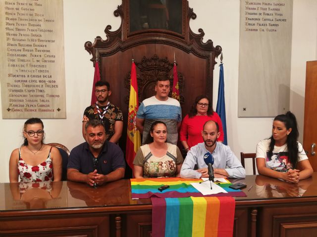Lorca conmemorará el Día Internacional del Orgullo LGTBIQ con la lectura de un manifiesto y la colocación de la bandera arcoíris en el balcón del Ayuntamiento - 4, Foto 4