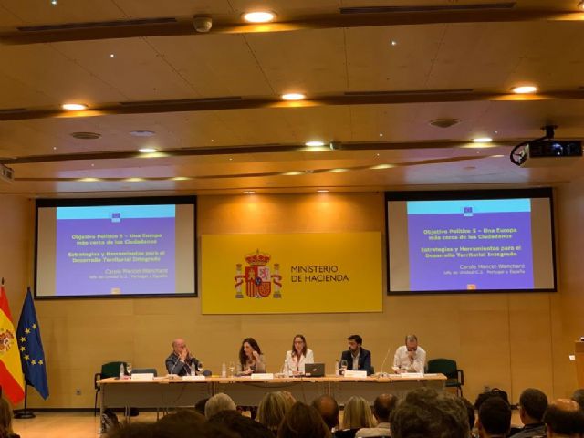 El concejal de Proyectos Europeos participa en las Jornadas Presente y Futuro del Eje Urbano - 4, Foto 4