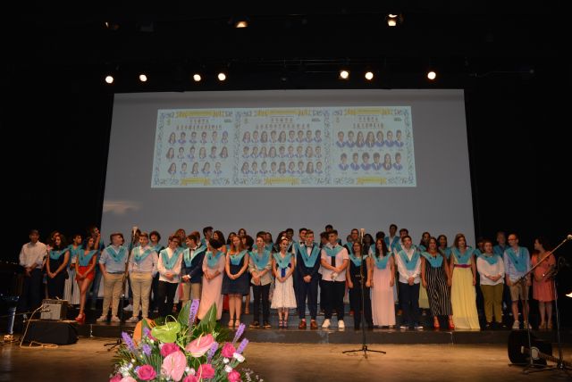 El alumnado del IES Alfonso Escámez recibe las becas de graduación - 1, Foto 1