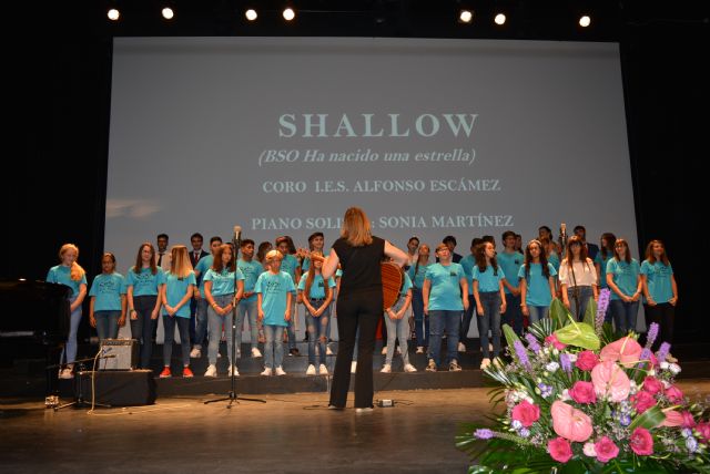 El alumnado del IES Alfonso Escámez recibe las becas de graduación - 4, Foto 4