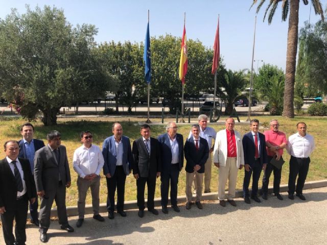 Expertos agrícolas y ganaderos de Uzbekistán visitan el IMIDA en busca de mejoras para la recuperación de la zona del Mar de Aral - 1, Foto 1