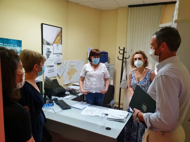 Los Servicios Sociales han realizado más de 600 atenciones y tramitaciones de ayudas a vecinos de Caravaca desde el inicio de la alerta sanitaria por COVID_19 - 2, Foto 2