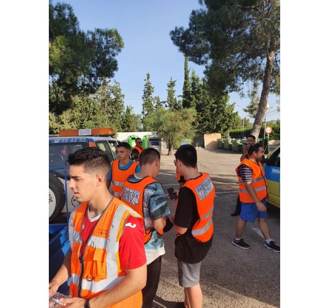 Protección Civil realiza una acción altruista de limpieza en la carretera de La Santa, Foto 8