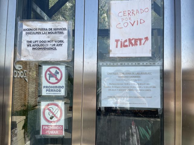 La alcaldesa tienes desde hace un año parado ascensor que da acceso al Castillo de San Juan de las Águilas - 1, Foto 1