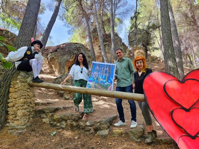 'Alicia se divierte en el país de las maravillas' se representará durante el mes de julio en las Fuentes del Marqués - 1, Foto 1