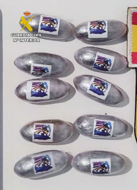 La Guardia Civil detiene in fraganti a un joven mientras realizaba un transporte de droga en Cartagena - 3, Foto 3